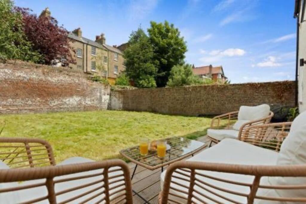 Apartamento The Donkey Shed With Hot Tub Ramsgate Exterior foto