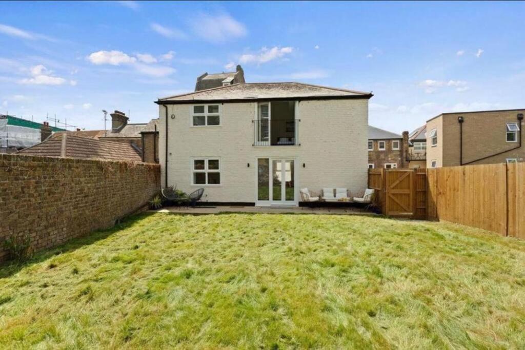Apartamento The Donkey Shed With Hot Tub Ramsgate Exterior foto
